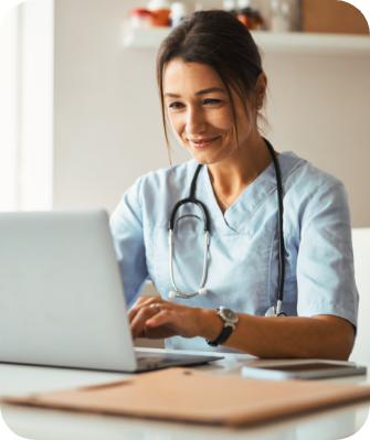 Pessoa usando o aplicativo